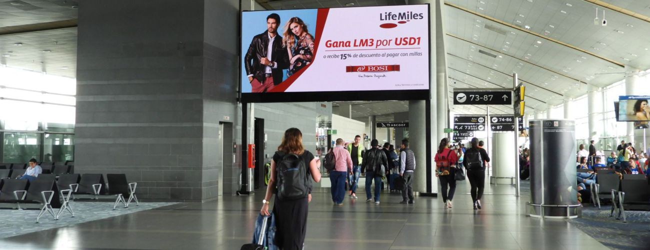 publicidad en aeropuertos medios ooh y publidiad digital